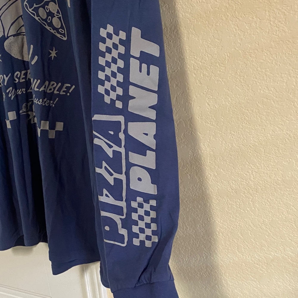 NWT- Blue Toy Story Pizza Planet Long Sleeve Shirt Sz L - Picture 3 of 5
